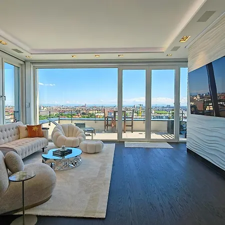 Silvester Ueber Den Daechern Muenchens Luxus-penthouse Mit Dem Besten Skyline-blick Lägenhet München