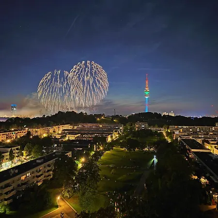 Silvester Ueber Den Daechern Muenchens Luxus-penthouse Mit Dem Besten Skyline-blick Lägenhet