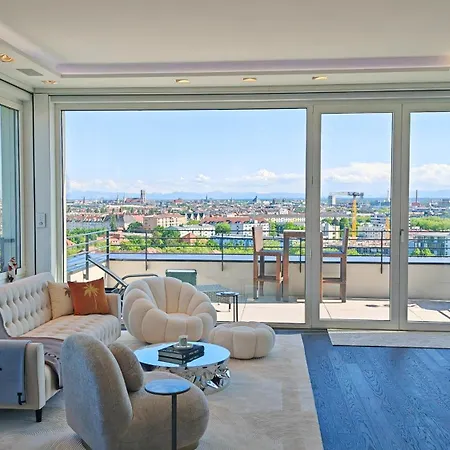 Silvester Ueber Den Daechern Muenchens Luxus-penthouse Mit Dem Besten Skyline-blick Lägenhet
